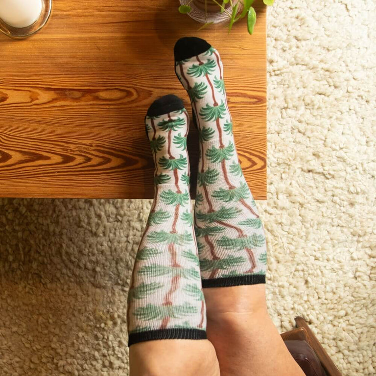 Desert Palms EasyStretch™ Socks