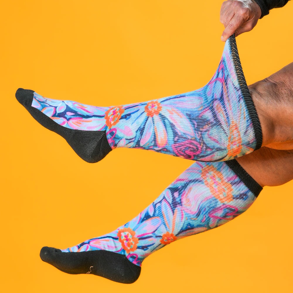 Viasox Daisy Blue EasyStretch Socks alternate view