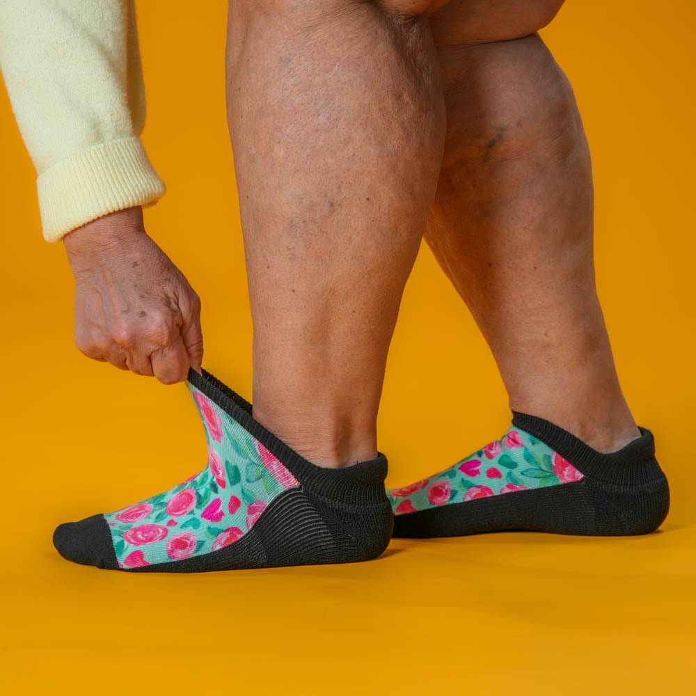 Viasox Sweet Roses Ankle Socks detail close-up