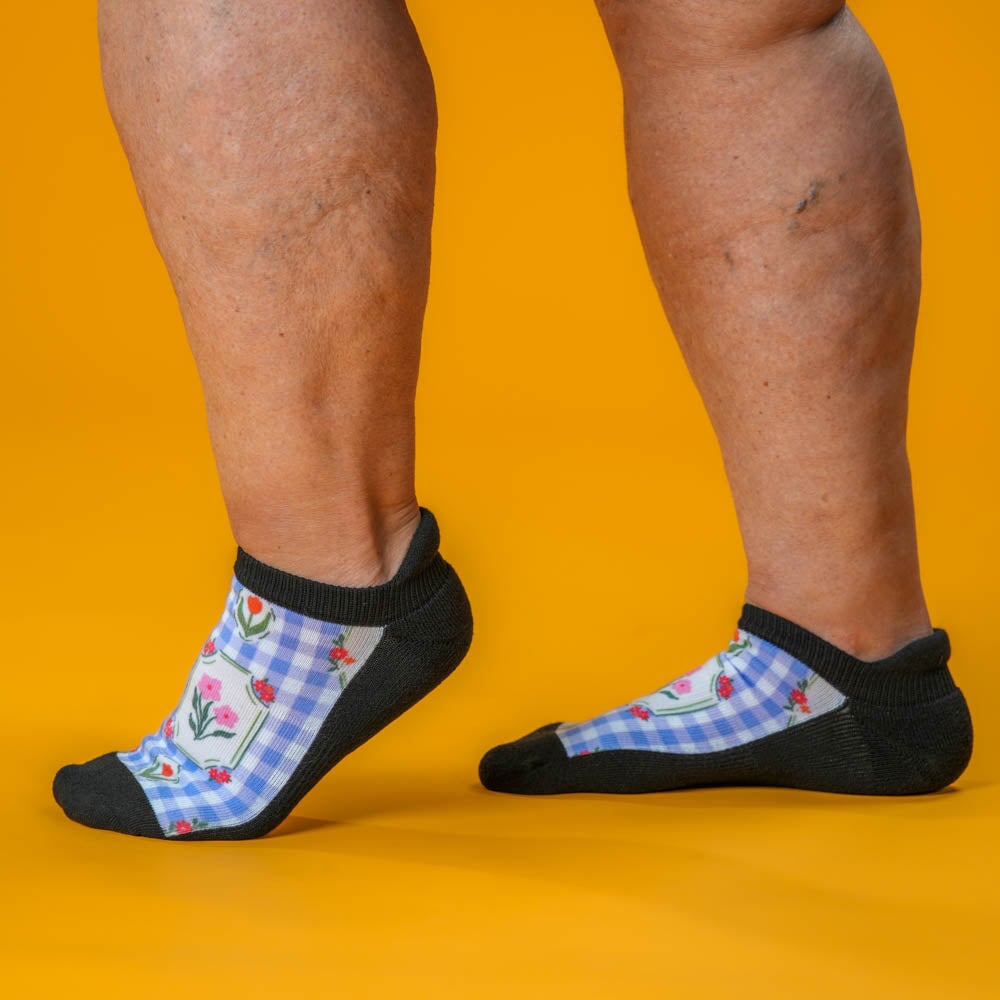 Viasox Lavender Picnic Ankle Socks stretched display