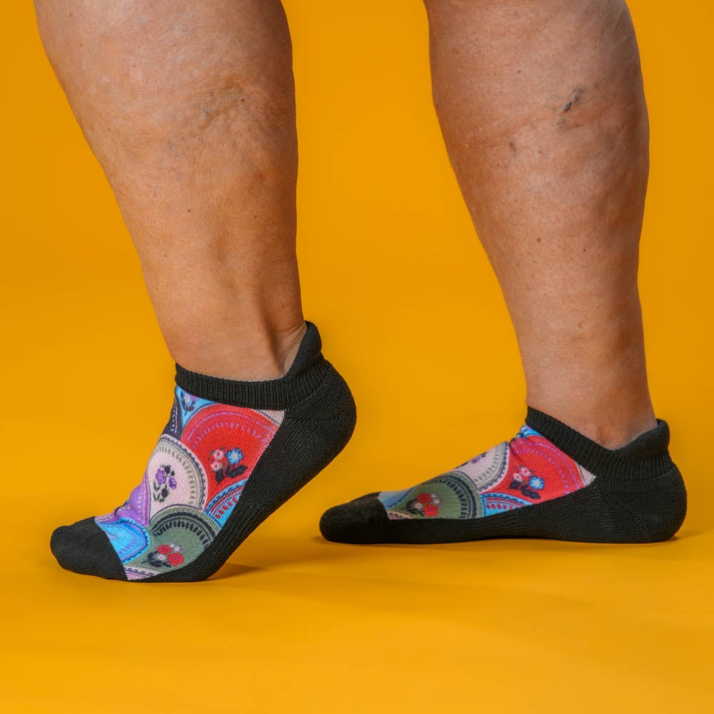 Viasox Flower Plates Ankle Socks stretched display