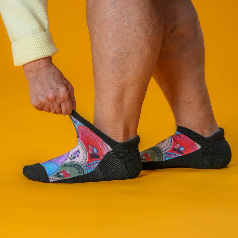 Viasox Flower Plates Ankle Socks detail close-up