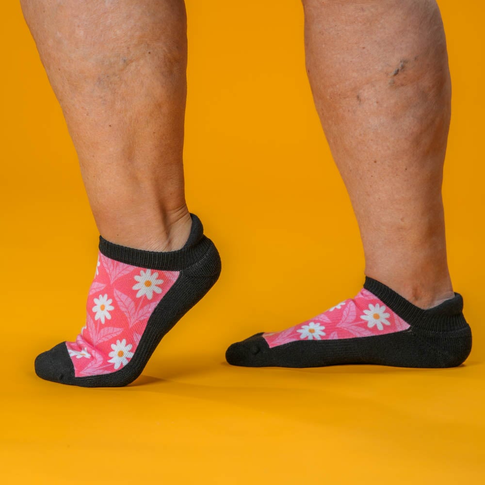 Viasox Coral Daisy Ankle Socks stretched display