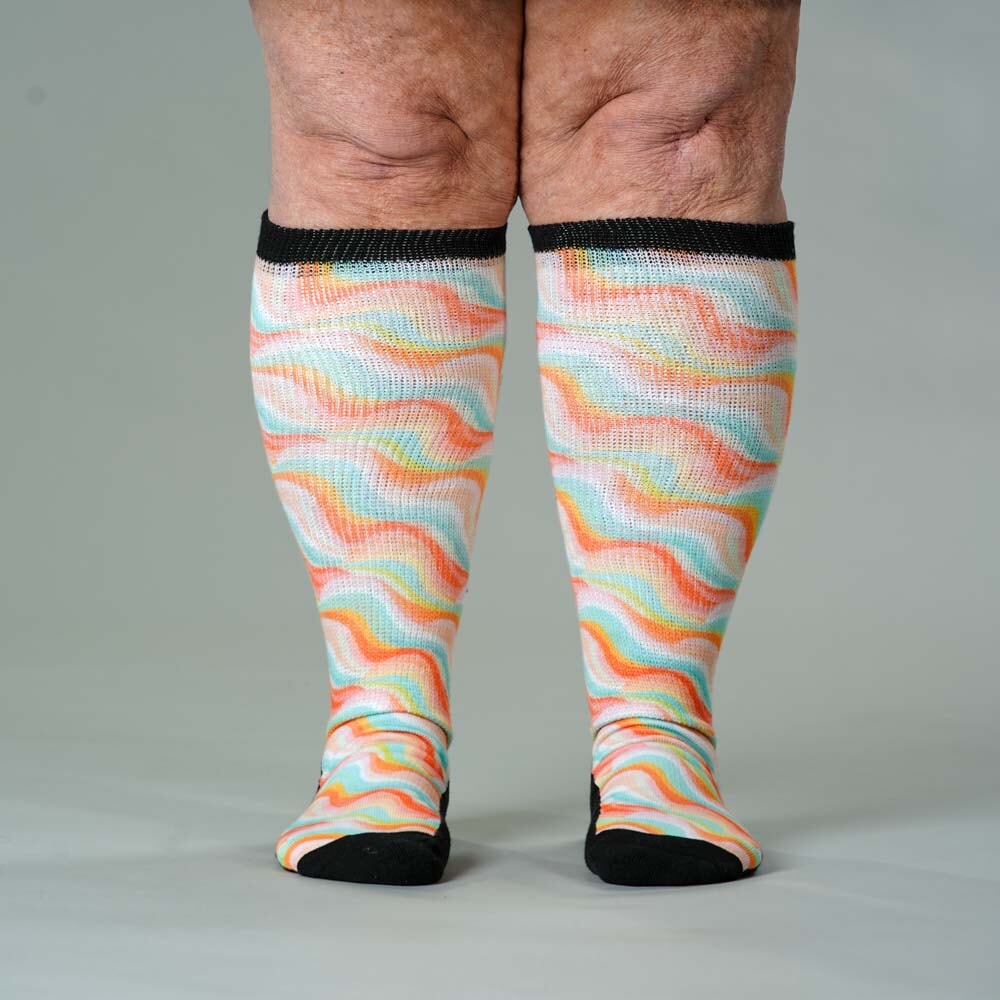 Viasox Pastel Waves EasyStretch Socks stretched display