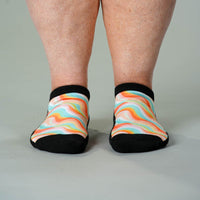 Viasox Pastel Waves Ankle Socks side view