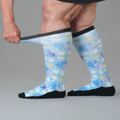 Picnic Flowers EasyStretch™ Socks