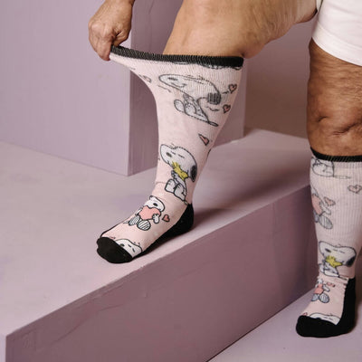 Viasox Snoopy Love EasyStretch™ Socks detail close-up