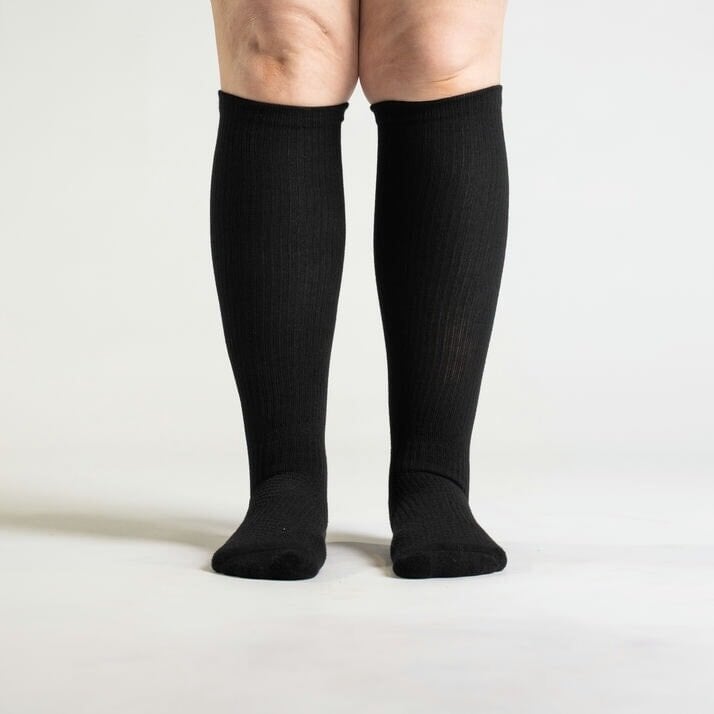 Compression socks in black