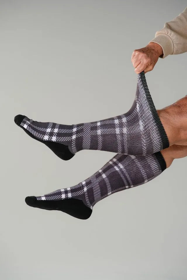 Chocolate Plaid EasyStretch™ socks